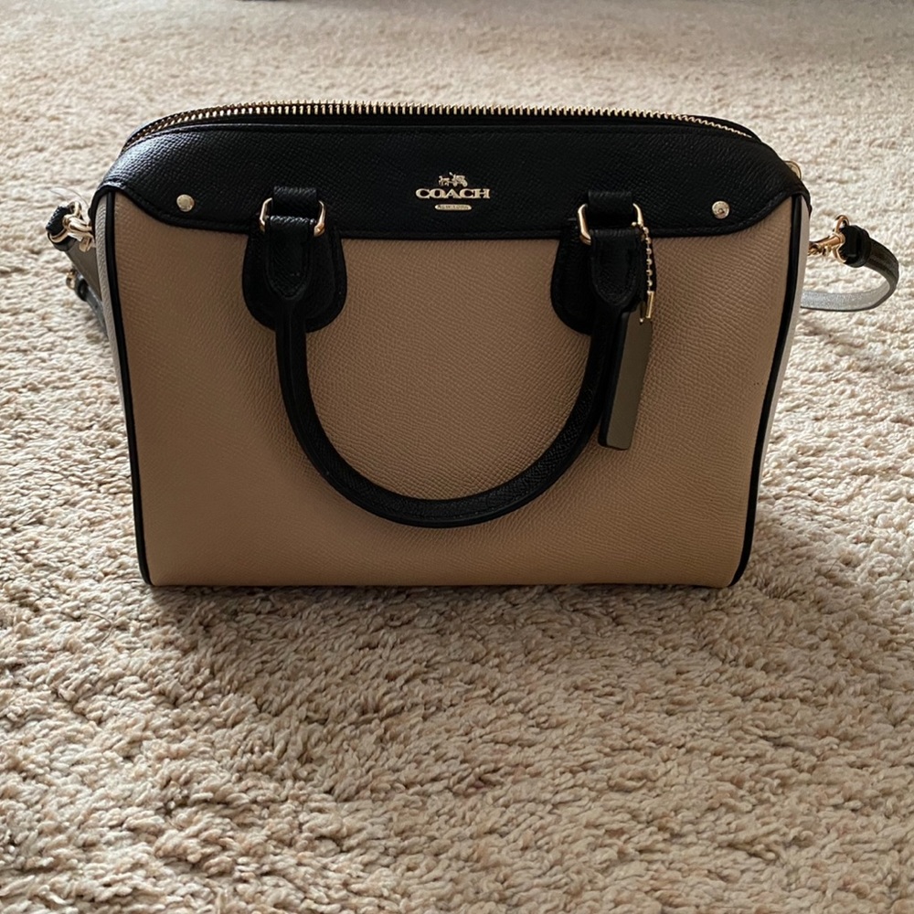 Coach mini Bennett satchel purse NWT black, tan and white